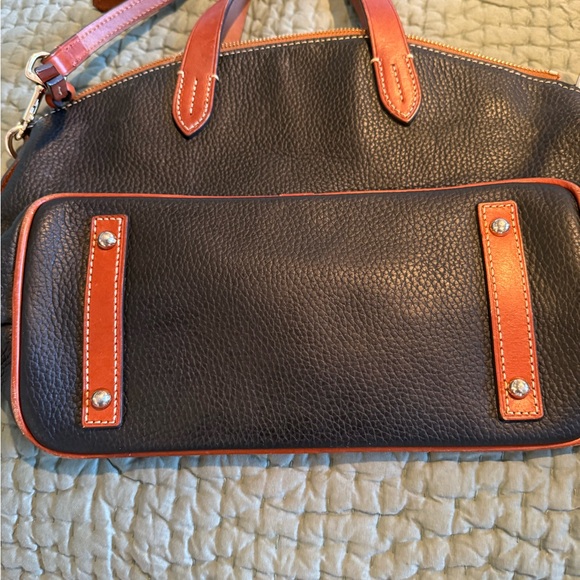 Dooney and Bourke Elegant Black and Brown Leather Handbag - Picture 6 of 10